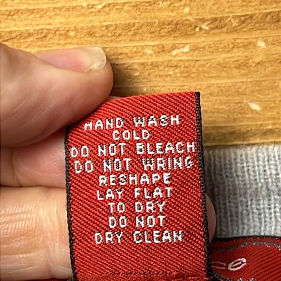 Sundance Women’s ‎ gray 100% Lambs Wool Long Sleeve Pullover Sweater Md casual - Picture 3 of 7